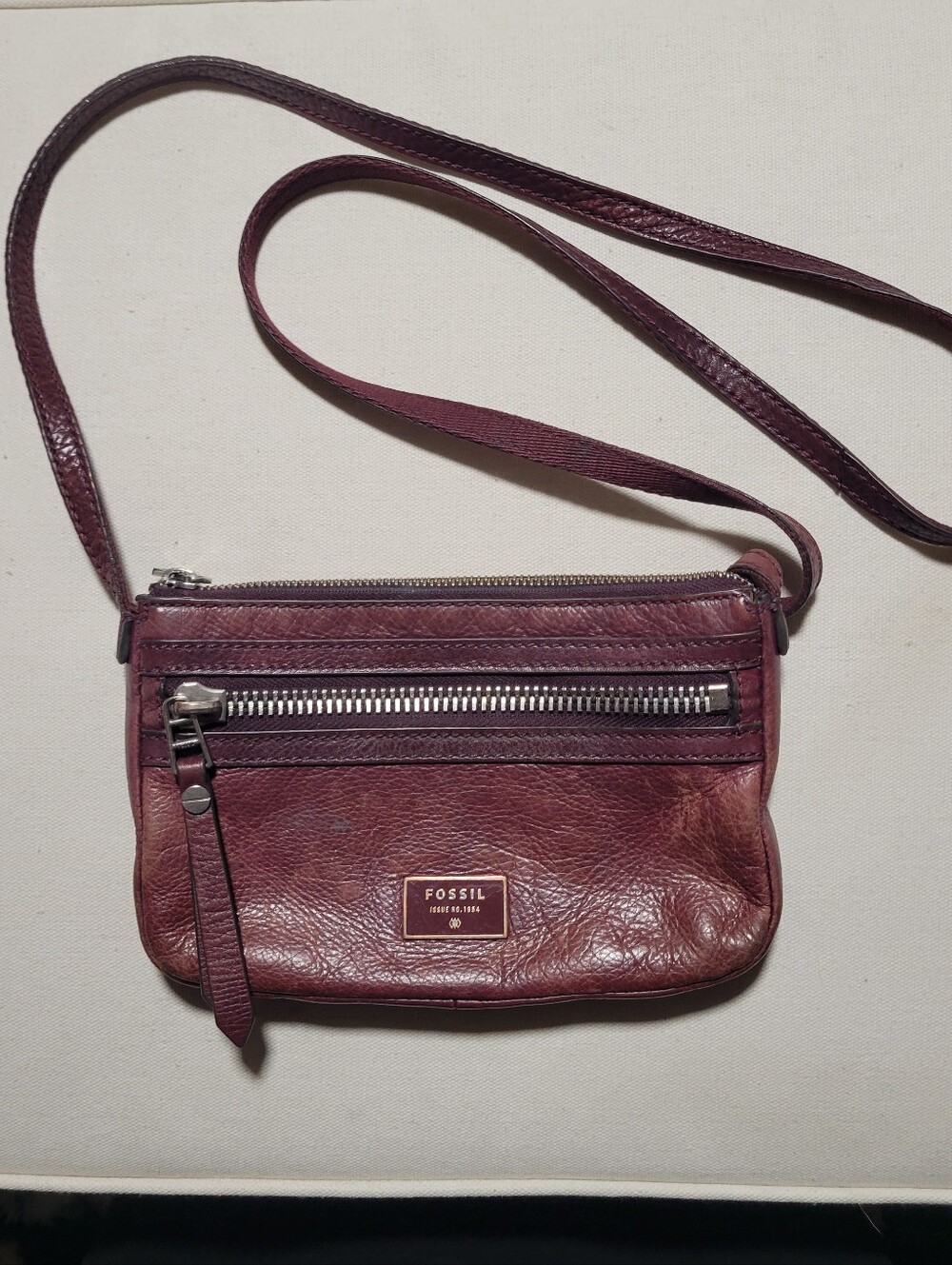 Fossil Deep Burgundy Leather Dawson Crossbody with Front Zip Pocket